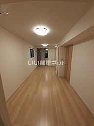 ジェントリー　イースト 101 1階1LDKのリビング/ダイニング