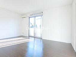 メゾンルネサンス　Ｂ 102 1階1LDKのリビング/ダイニング