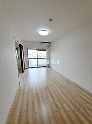 グッドスリー白須賀 206 2階1LDKのリビング/ダイニング