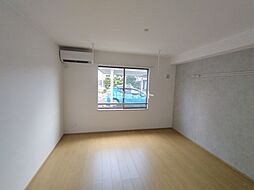 Broadway(ブロードウェイ)II 103 1階1Kのリビング/ダイニング