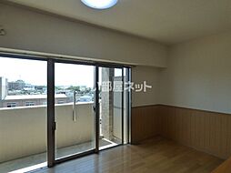 ミレーユ・ステディア 203 2階ワンルームのリビング/ダイニング