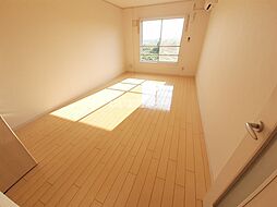 ツイン　リーフ 211 2階1Kのリビング/ダイニング