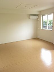 スカイピアＡ 102 1階1LDKのリビング/ダイニング