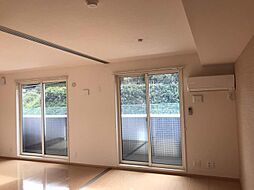 エルコート 201 2階2LDKのリビング/ダイニング