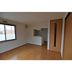 パナハイツクォーレ A202 2階2LDKのリビング/ダイニング