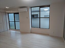 トリヴァンベール 105 1階1LDKのリビング/ダイニング