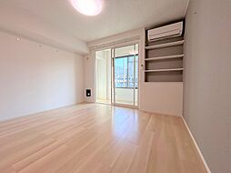 ホーリープレイス唐津　II 102 1階ワンルームのリビング/ダイニング