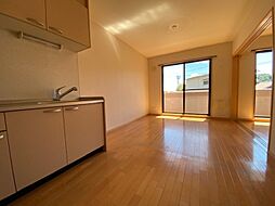 コンフォール春日野通り 103 1階3LDKのリビング/ダイニング