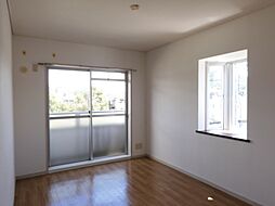 ハイネス八幡 301 3階3DKのリビング/ダイニング