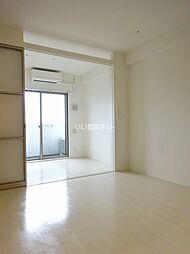 APRILE南森町 901 9階1LDKのリビング/ダイニング