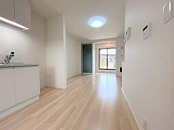 スモールウッズタウン　レクスII 102 1階1LDKのリビング/ダイニング