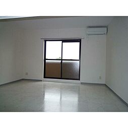 プランドール・アイ 303 3階ワンルームのリビング/ダイニング