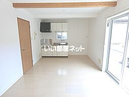 フレンズハウス滑川本町　B - 1階2LDKのリビング/ダイニング