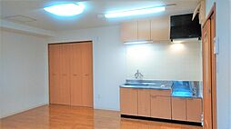 ロイヤルハイツＭＩＴＳＵＹＡ 0102 1階ワンルームのリビング/ダイニング