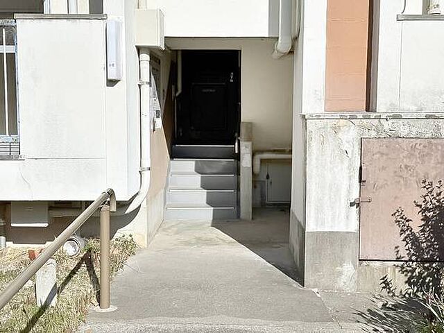 6 / 15