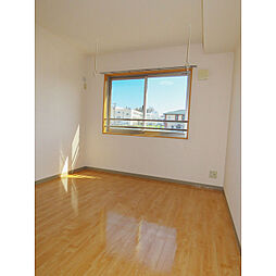 ハートフルマンション　Tres 303 3階2LDKのリビング/ダイニング