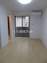 ラ・フェリーチェII 102 1階1LDKのリビング/ダイニング