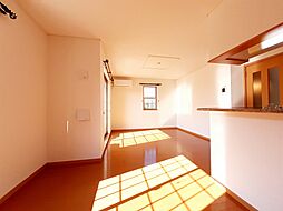 プレッソ　フィオーレ 102 1階1LDKのリビング/ダイニング