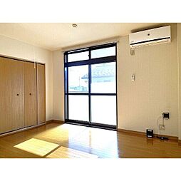 サープラスK 202 2階1Kのリビング/ダイニング