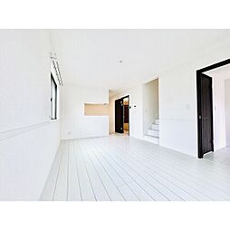 クイーンオブダイヤモンド 102 1階3LDKのリビング/ダイニング