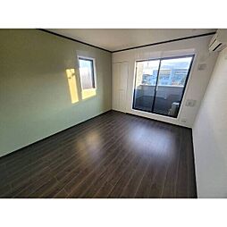 ウィスペリア 201 2階1Kのリビング/ダイニング