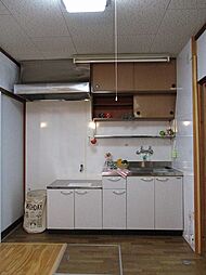 とねり住宅 8 1階3DKのリビング/ダイニング