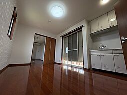 アイリハイツ 202 2階1DKのリビング/ダイニング