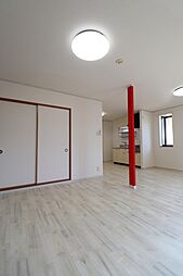 ピュアヴァレイ遥 101 1階1LDKのリビング/ダイニング