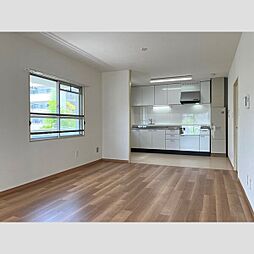 エステート上水本町6号棟 303 3階4LDKのリビング/ダイニング