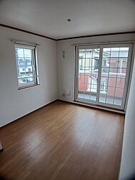 ラシーヌニツ家 201 2階2LDKのリビング/ダイニング