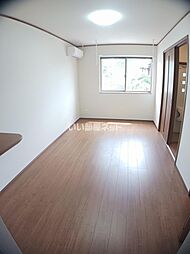 コモド山家 107 1階ワンルームのリビング/ダイニング