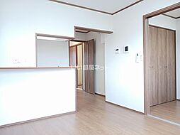 メゾンドショコラ 206 2階1LDKのリビング/ダイニング