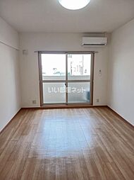 アゼリアコート 101 1階1Kのリビング/ダイニング