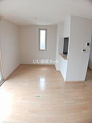 ファミールヨシダI・II 203 2階3LDKのリビング/ダイニング