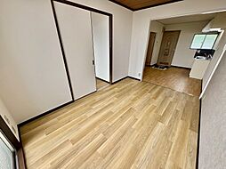 コーポ上山 202 2階2LDKのリビング/ダイニング