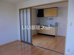 シャーメゾンマルニ 102 1階3Kのリビング/ダイニング