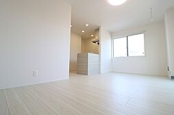 カスタリアVII 203 2階1LDKのリビング/ダイニング