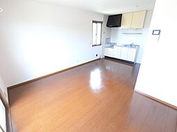 東武桐生線 治良門橋駅 徒歩17分の賃貸アパート 2階1LDKのリビング/ダイニング