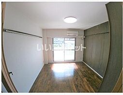 JR東海道・山陽本線 南草津駅 徒歩17分の賃貸マンション 1階1Kのリビング/ダイニング