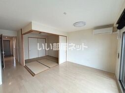 サーパス御殿前通り参番館 3階3LDKのリビング/ダイニング