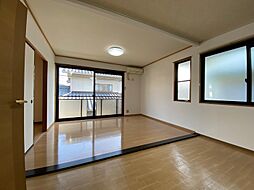 カーサ下野 202 2階2LDKのリビング/ダイニング