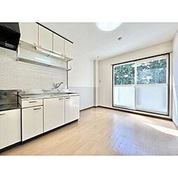 SurplusIIホワイト 206 2階2DKのリビング/ダイニング