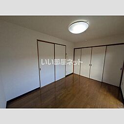 ソレアード 205 2階3DKのリビング/ダイニング