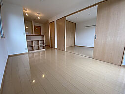 フォルトゥーナ 101 1階1LDKのリビング/ダイニング