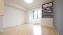 ラウレア 102 1階ワンルームのリビング/ダイニング