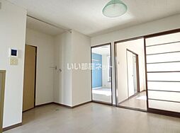 メゾン・ルピネス 106 1階2DKのリビング/ダイニング