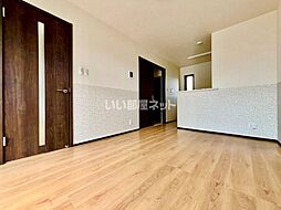 メゾン・リヴィエール 107 1階2LDKのリビング/ダイニング