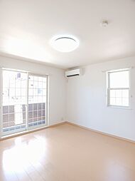 プロムナードI 103 1階ワンルームのリビング/ダイニング