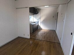 グラース関 102 1階3DKのリビング/ダイニング