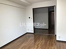 ジョルニ・フェリーチ 703 7階1Kのリビング/ダイニング